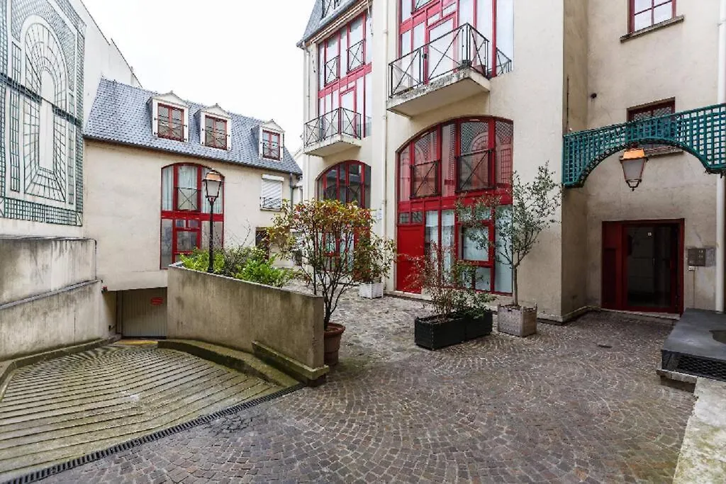 Paris Studio @Arc De Triomphe Apartment 0*,  France